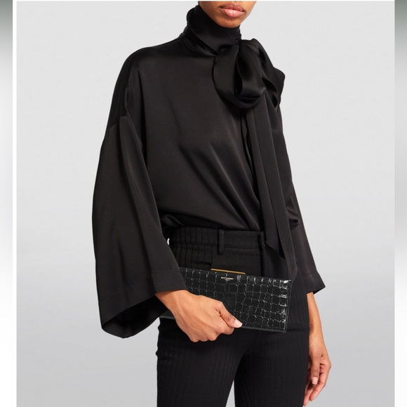 Saint Laurent midnight croc effect leather clutch - Picture 2 of 10